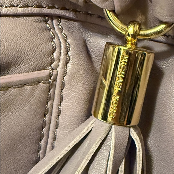 Michael Kors light purple Leather Tassel Bag in great conditions - Picture 16 of 16
